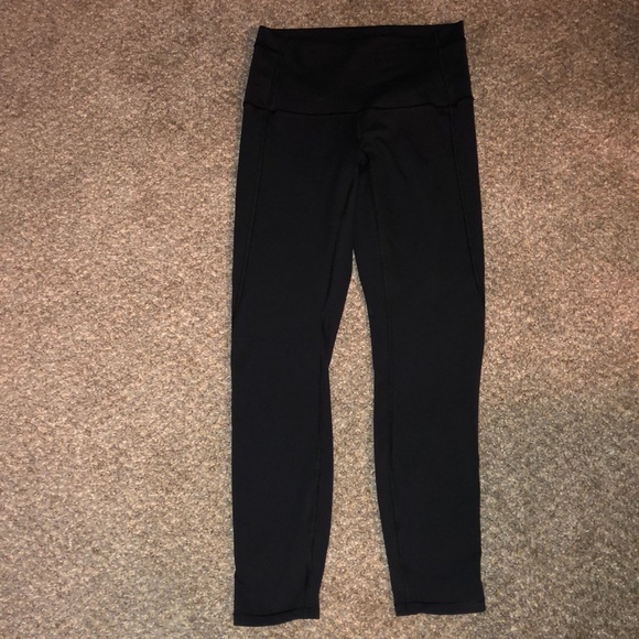 Lululemon leggings. 6 - Picture 1 of 8